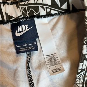 Nike Pants - ๐2/$12 NIKE aztec print leggings Nike Pants - ๐2/$12 NIKE aztec print leggings